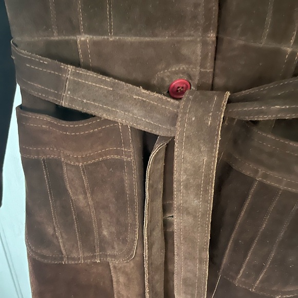 - Vintage 1970’s suede wool lined trench coat - Picture 3 of 6